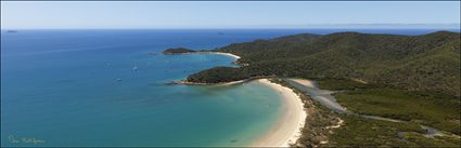 Leekes Creek - Great Keppel Island - QLD (PBH4 00 18762)